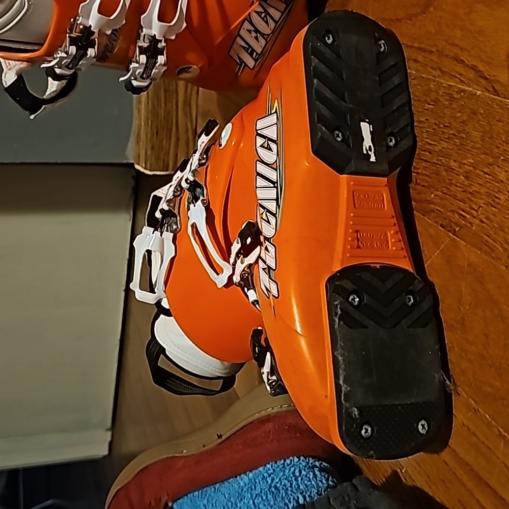 Ski boots - Picture 2 of 5